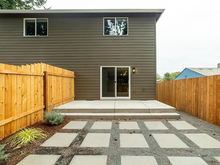 8217 SE Gray St #8217 — Photo 17