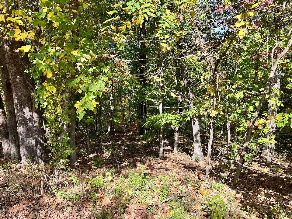 1st image of Henry Ln #6
