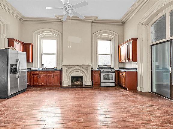 2nd image of 11-41 123rd St