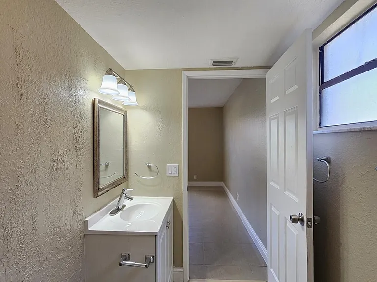1440 Windorah Way #C — Photo 14