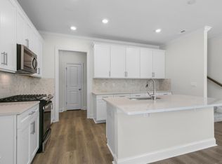 725 Andrade Dr, Fuquay Varina, NC 27526