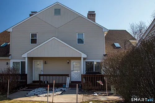 15 Thistle Way #D Photo 1