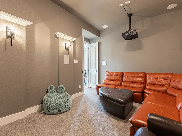 208 Sadaba St — Photo 27