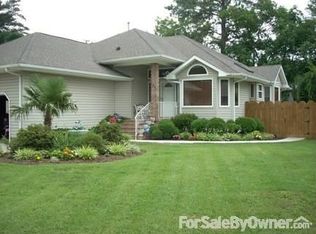 174 Saunders Rd, Hampton, VA 23666