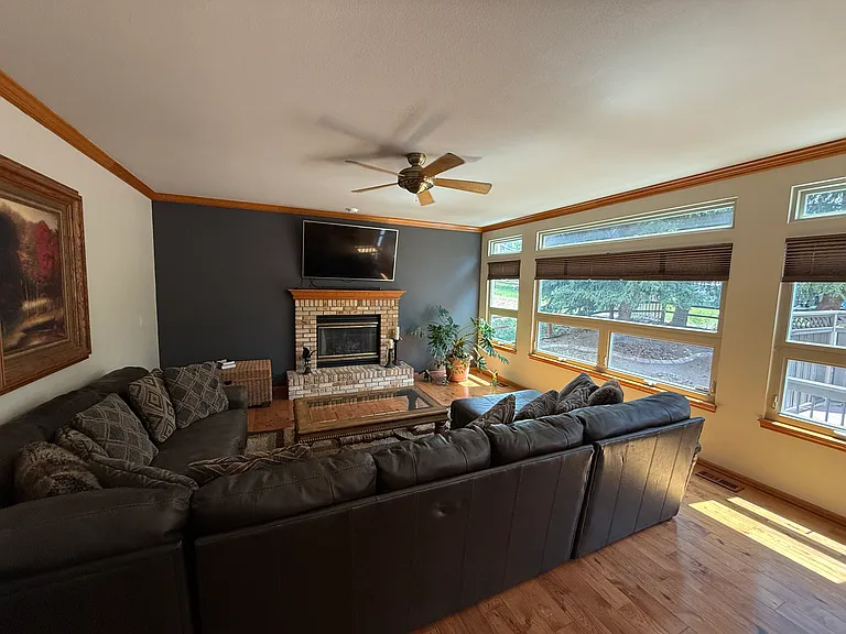 15425 Holbein Dr — Photo 10
