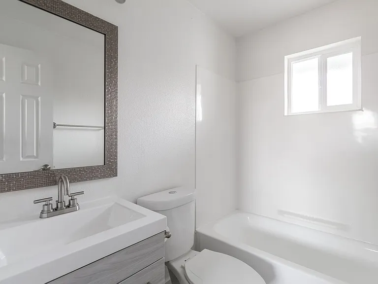 3438 N. 37th St. — Photo 11