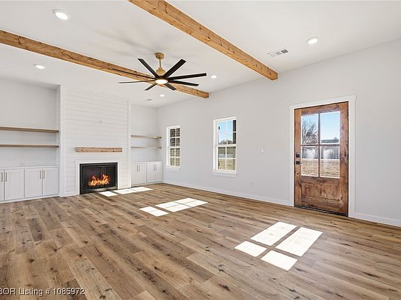 4th image of 29344 Country Ln
