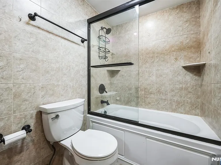 300 Winston Dr #2020 — Photo 13