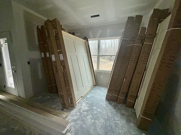 4th image of 670 N Ballard Rd