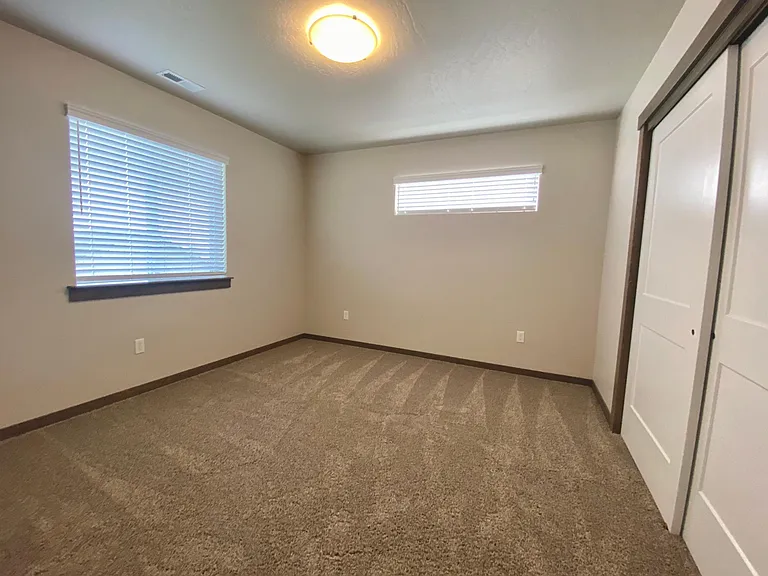 4354 N Donovan Ln — Photo 23