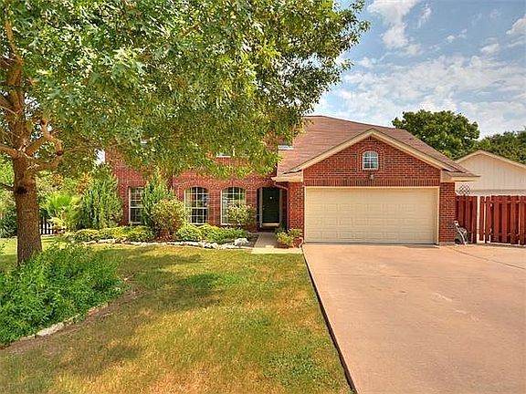 2nd image of 1809 Lilac Ln