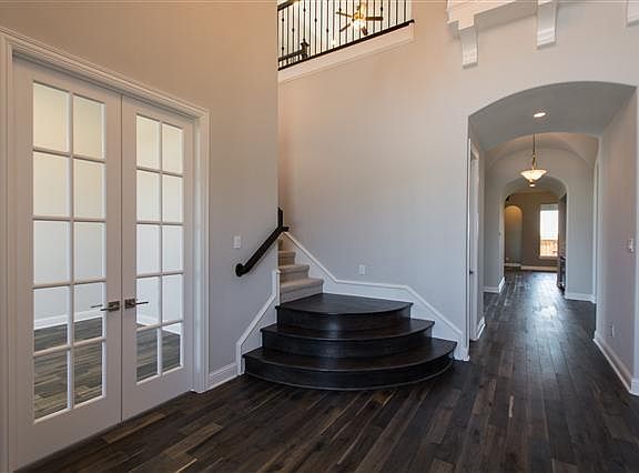 3rd image of 4360 Honeyvine Ln