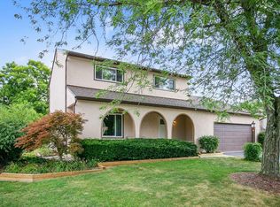 5652 Cloverleaf Ct, Grove City, OH 43123