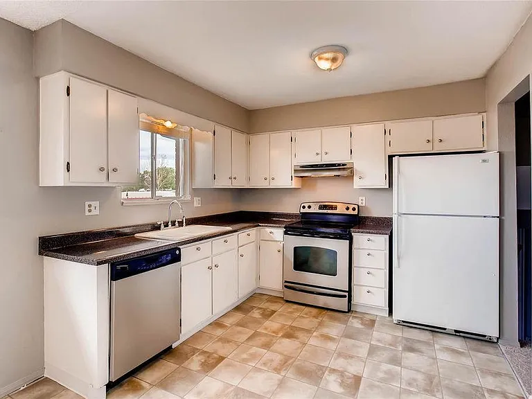 822 Torrey St — Photo 3