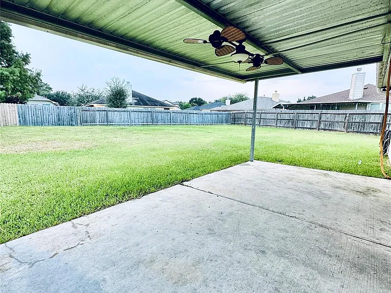 21604 Horseshoe Dr — Photo 16