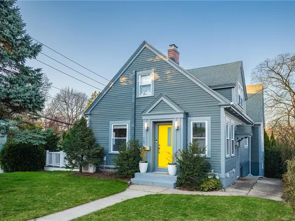 76 Blaisdell Ave, Pawtucket, RI 02860