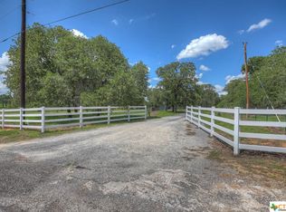 230 Curry Rd, Seguin, TX 78155
