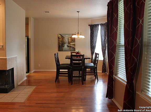 5th image of 2541 Hourless Oaks Ln