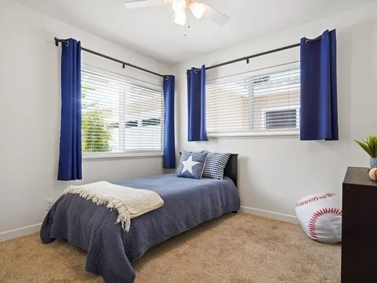2590 Scott Pl — Photo 6