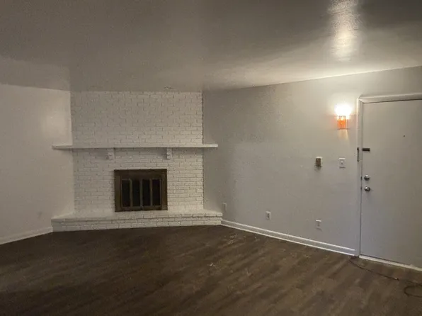180 Birch Ct APT 2, Manteno, IL 60950