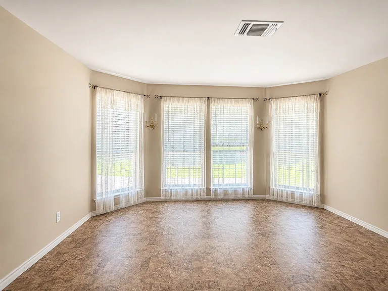 1327 Walter Ellison Dr — Photo 10