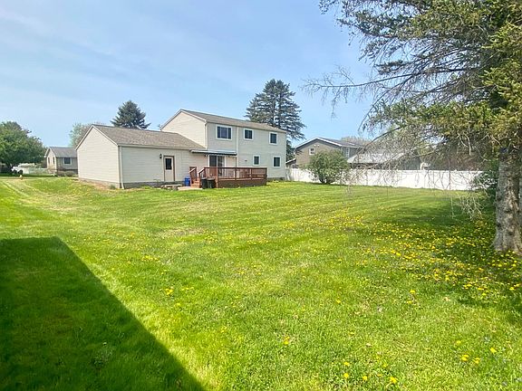 4th image of 115 Bradley Dr