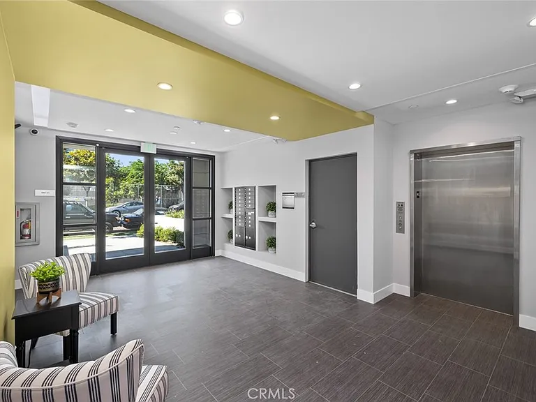 5820 La Mirada Ave #401 — Photo 20