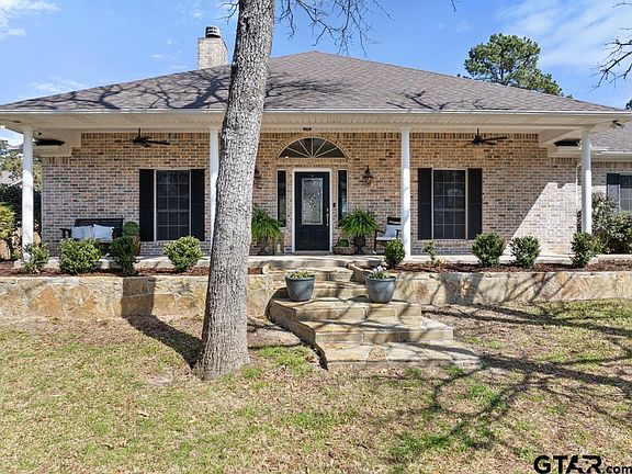 2nd image of 16687 Meadow Crest Dr