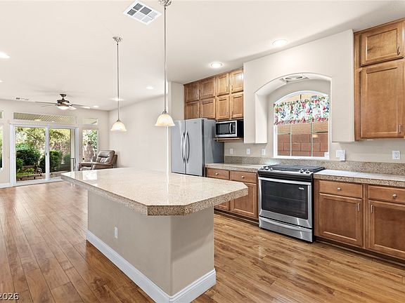 2nd image of 8312 Langhorne Creek St