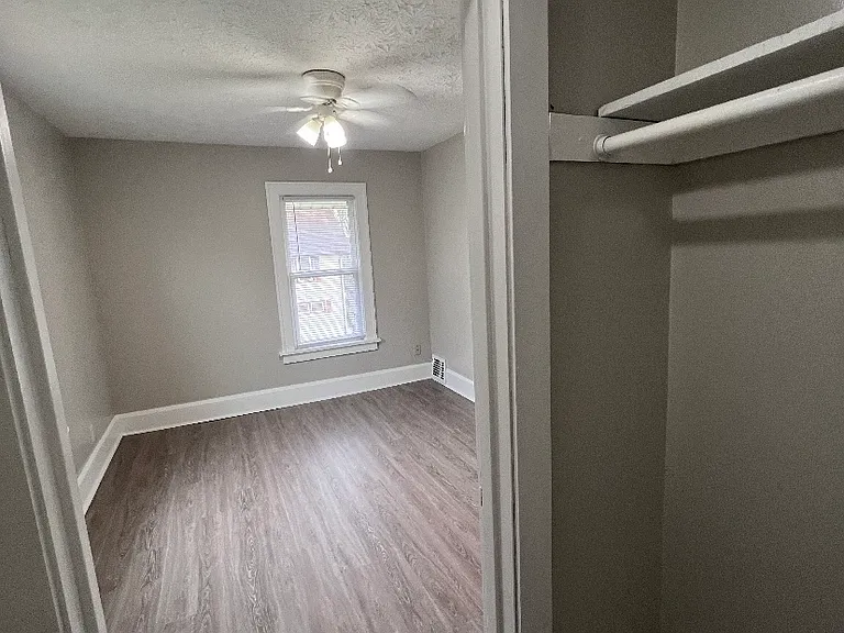 324 Tuscarawas Ave NW — Photo 4