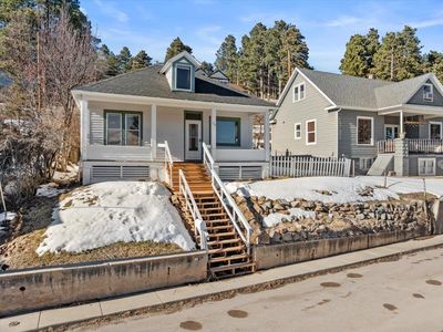 716 Sunnyhill Rd, Lead, SD, 57754