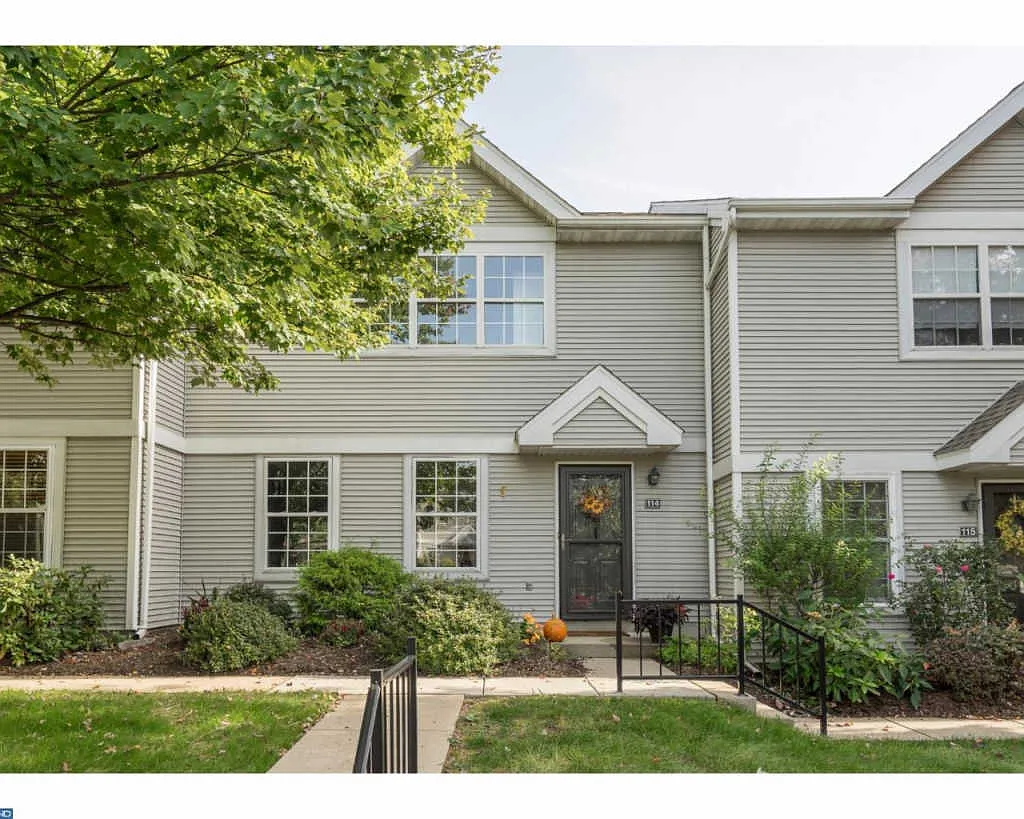 114 Laurel Ct photo 1