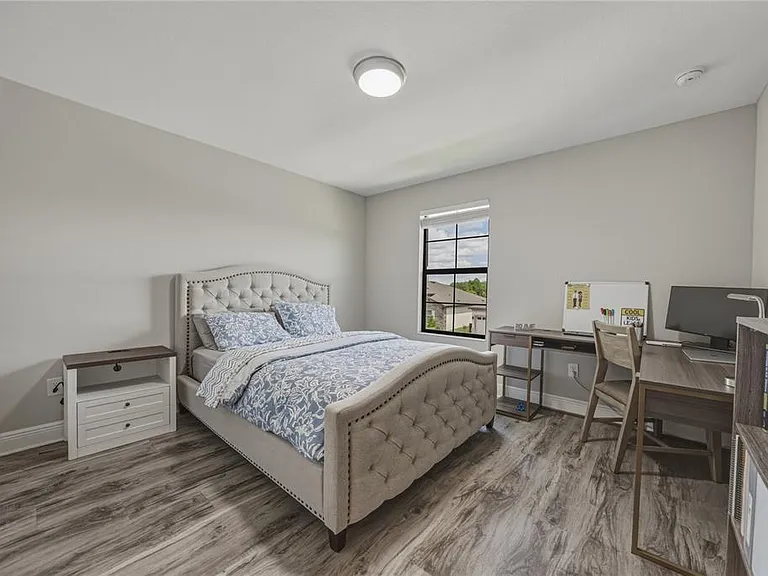 14633 Red Castle Ave — Photo 45