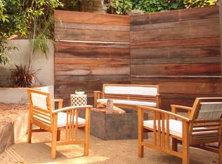 5801 Spring Oak Dr, Los Angeles, CA 90068