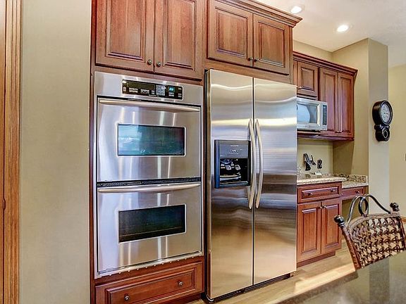 4th image of 310 Saxony Woods Dr