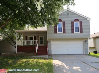 811 Glenarbor Dr, Lincoln, NE 68512