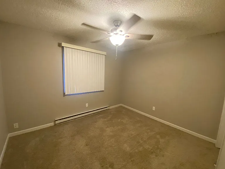 Parkview Apartments — Photo 11