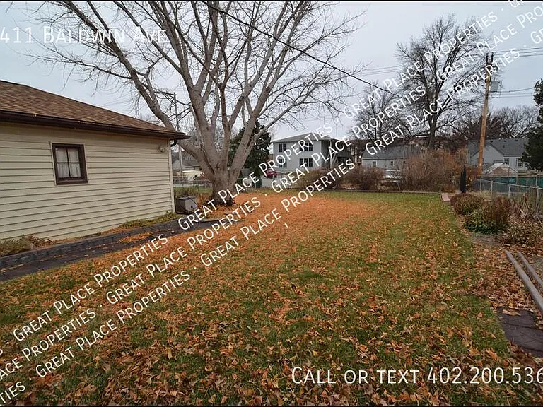 4411 Baldwin Ave — Photo 3