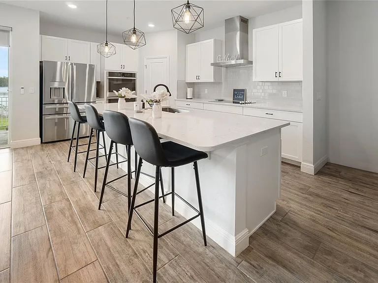 961 Grand Wildmere Cv — Photo 9
