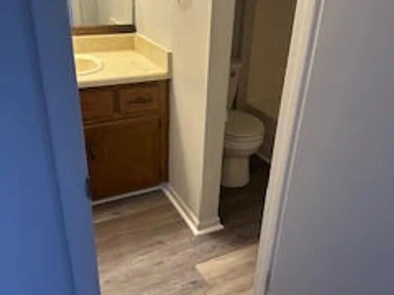 1516 Kraft Ave — Photo 12