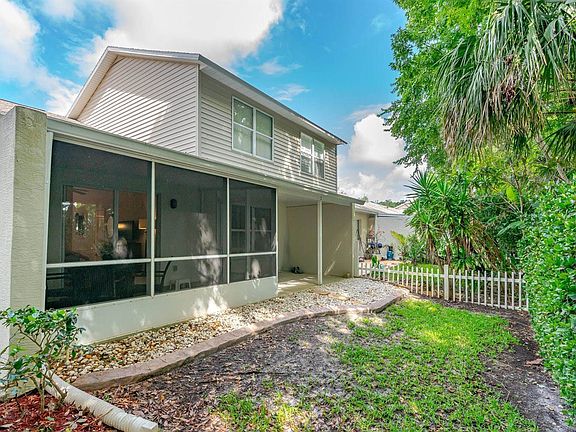 5th image of 3020 Oak Hammock Dr