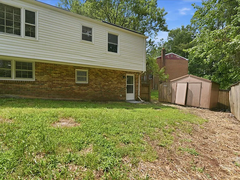 9200 Pebble Ct — Photo 40