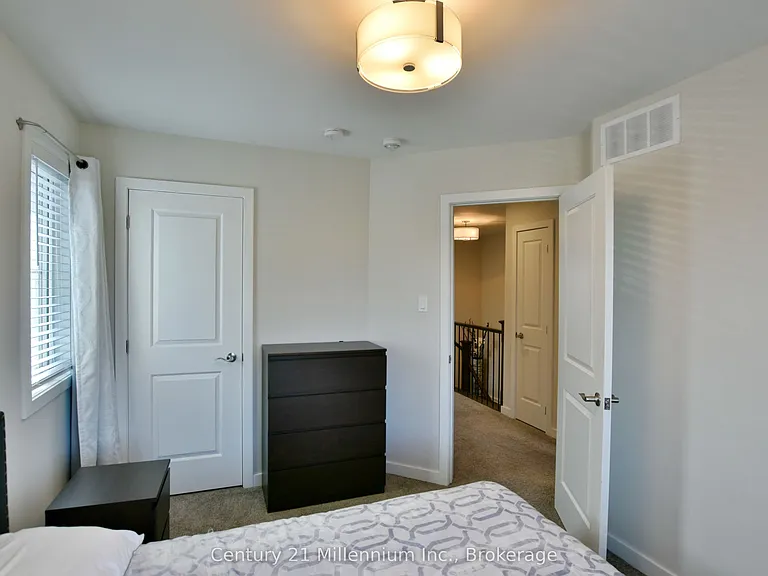 349 Yellow Birch Cres — Photo 36