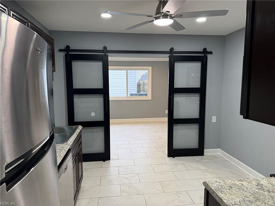 1st image of 959 S Club House Rd