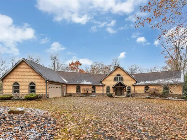 219 Reed Rd, New Castle, PA 16102