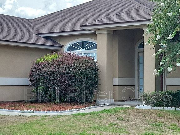 4th image of 8592 Falling Springs Dr
