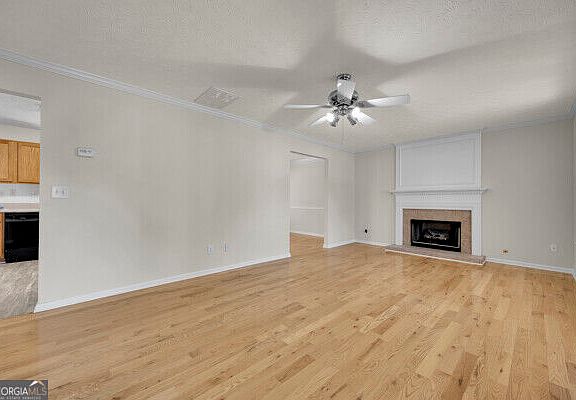 4th image of 4230 Crestside Rdg