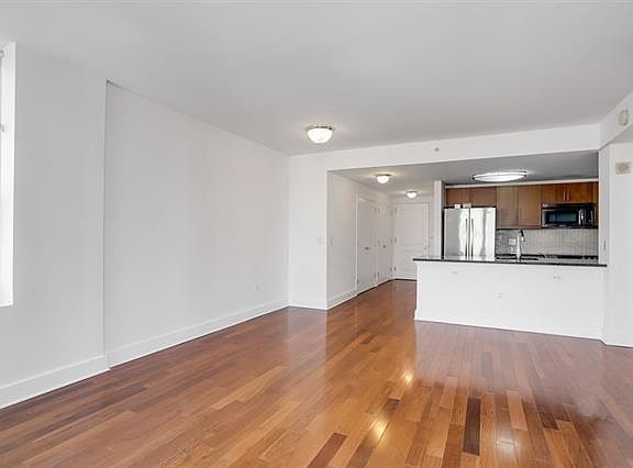 5th image of 88 Morgan St APT 4601