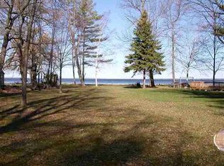 408 S McDonald Dr, Houghton Lake, MI 48629