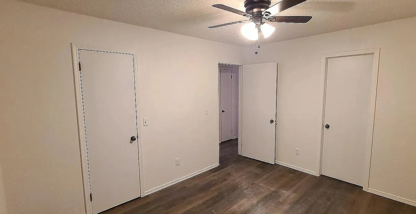 2 bed, 1200 sqft, $1,250 — Photo 3